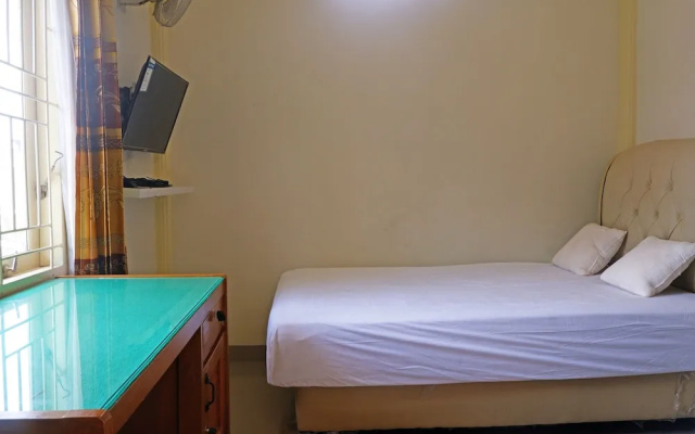 OYO Life 92632 Kost Pondok Kito