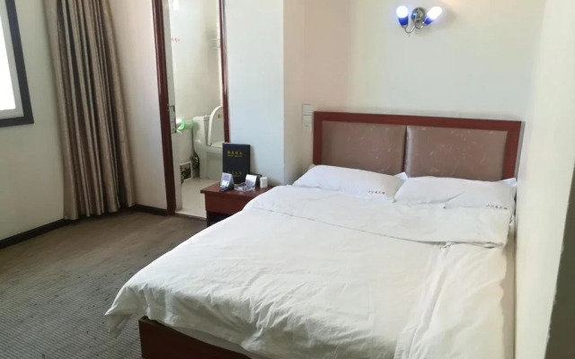 Tiny Jiangnan Hotel