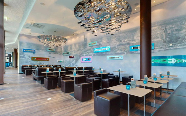Motel One Köln-Altstadt