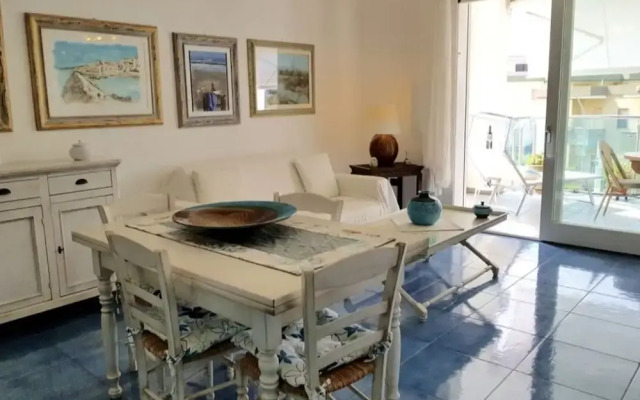 Oltremare apartment with large veranda for 6 people
