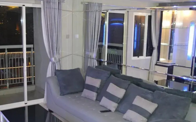 Mediterania Apartemen Nearby Central Park - Royal Lavender