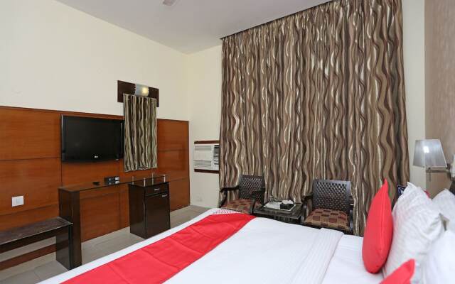 OYO 8576 Hotel Jiwan Plaza
