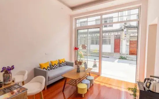Dali Youshang Homestay (Dali Ancient Town March Street Branch)