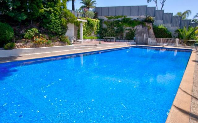 Beau T2 dans Résidence avec Piscine proche mer + PK