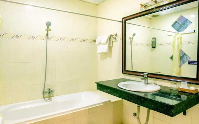 Y Linh Hotel