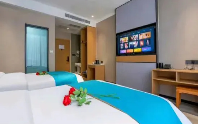 Solia Fully Intelligent Cinema Hotel (Taiyuan East Central Cancer Hospital)