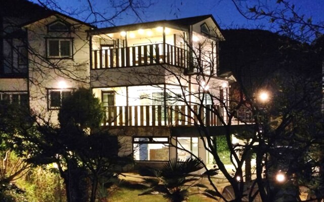 Tongyeong The House's Story Pension