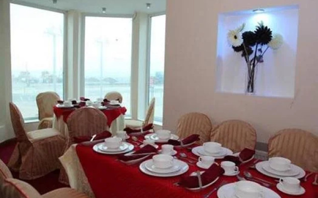 The New Oceans Hotel