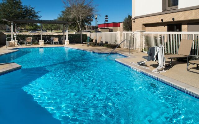Hampton Inn & Suites Schertz