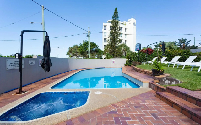 Surfers Chalet