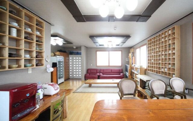 Dalsamba Guesthouse 1