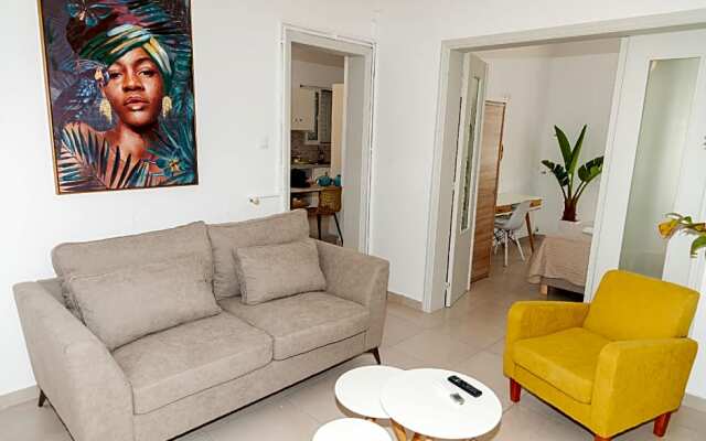 luxury villa for 4 persons with privete garden