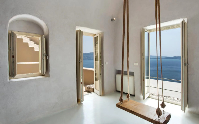 Ammos Oia Mansion