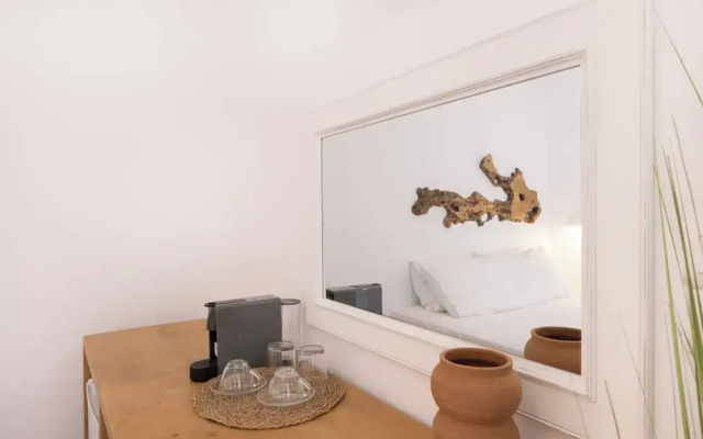Parosquare Central Suites