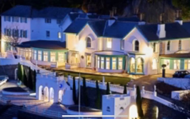 Romantic Bolt Hole