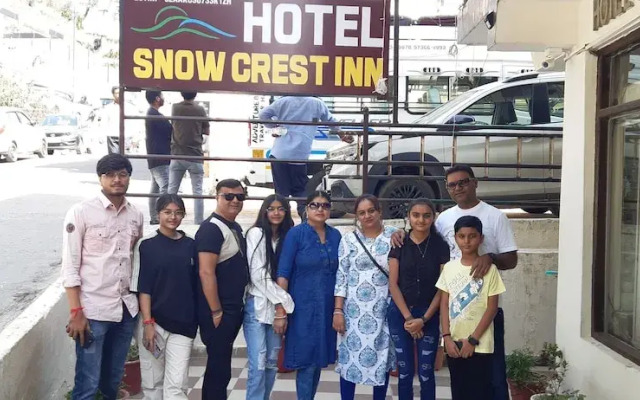 Hotel Snow Crest Inn