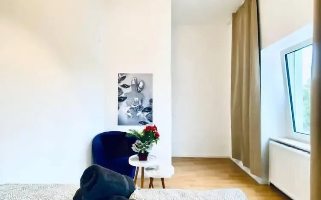 Spacious 4 BR Apt Perfect for Groups