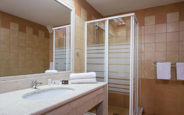 Elmi Suites Beach Hotel - All Inclusive