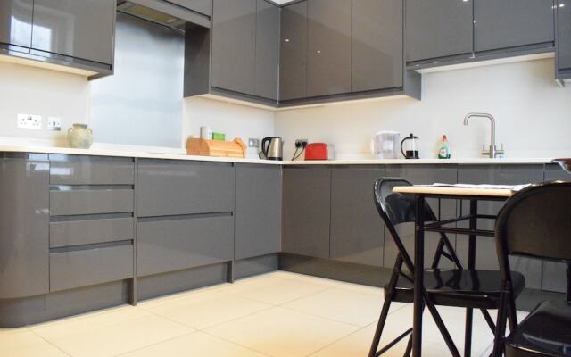 Modern 2 Bedroom Home in Chelsea