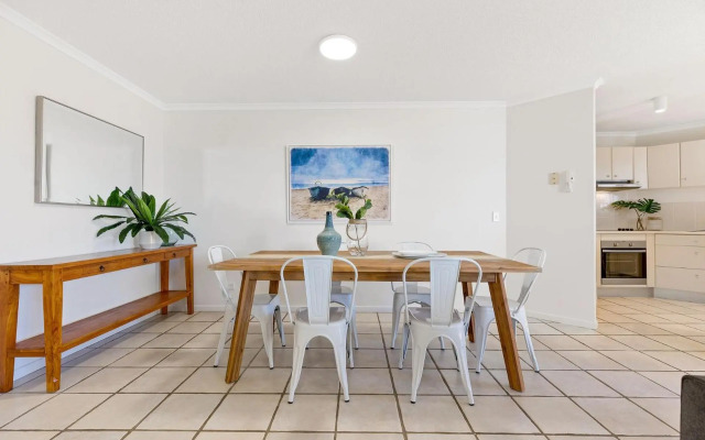 6 Parkshores Sunshine Location Location Location