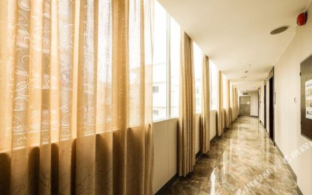 Jiangmen Park Lane Hotel (Gangzhou Avenue Baiyi Branch)