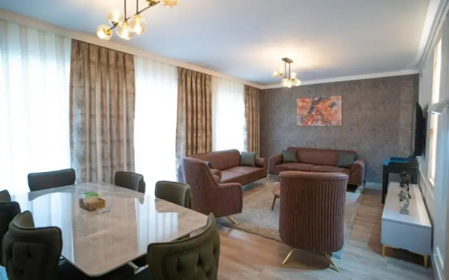3 B Luxury Apt Near Arena Park AVM