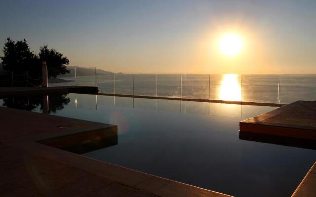 DAMMUSO private villa with infinity pool & seaview