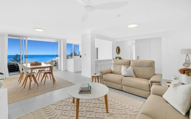 Seaview Coastal Retreat