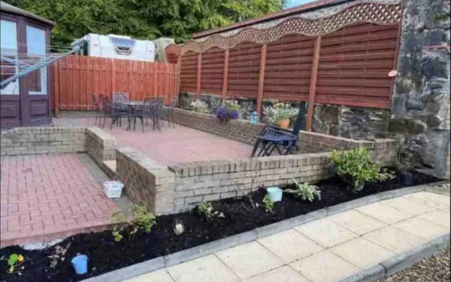 1 Bed House - Central, Free Parking, Wifi