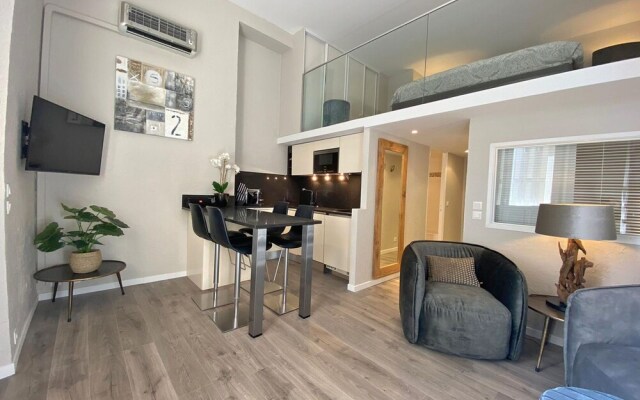 Beautiful Apartment in Bel Epoque Villa With Pool and Beach Access