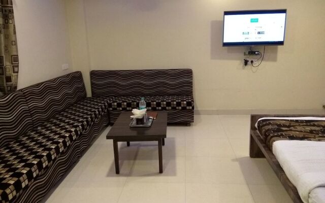 JK Rooms 128 Hotel RR