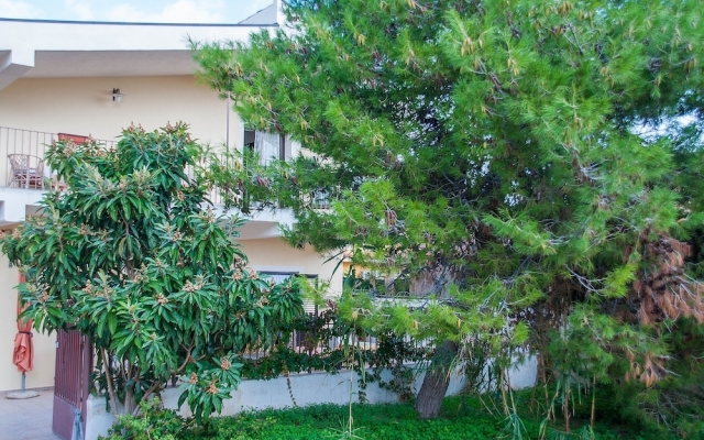 Beautiful 2-Bed House In Avola In