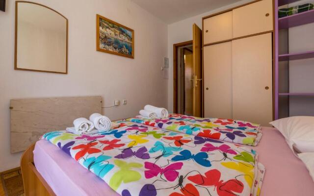 Apartment Katnić 1-2-3