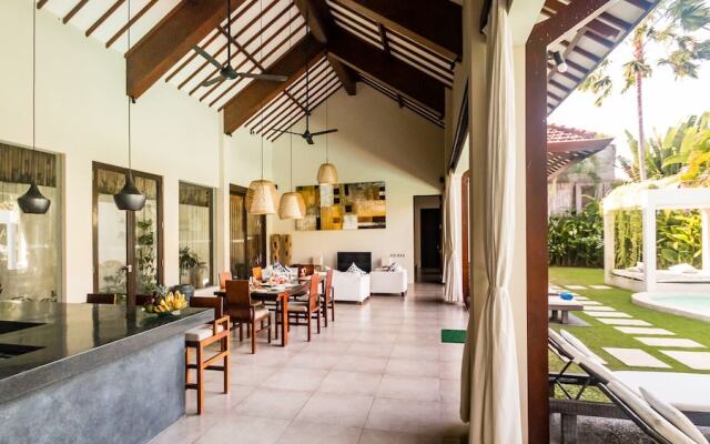 Villa Alice Satu by Villa Finder