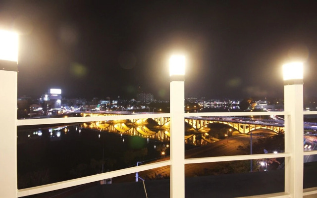 Jinju Hotel The Cloud