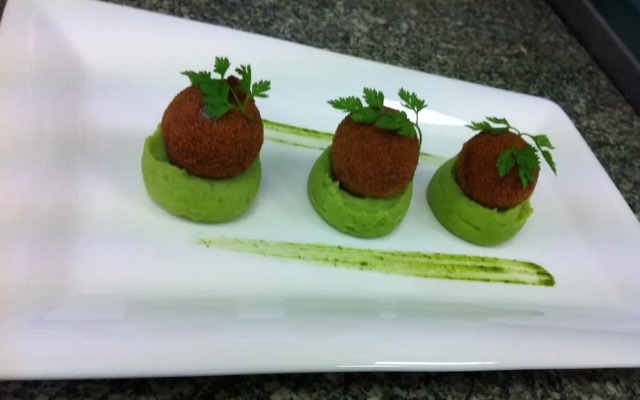 Logis Hôtel Le Chene Dore