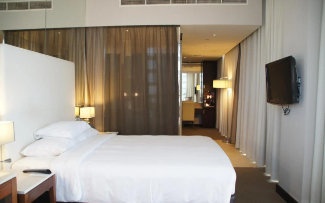 Отель Yas Plaza Circuit