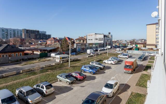 Deivi on Lavochkina street 23