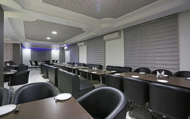 OYO 4635 Sheetal Hotel