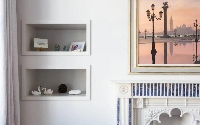 Spectacular 4 Bed House, Pimlico