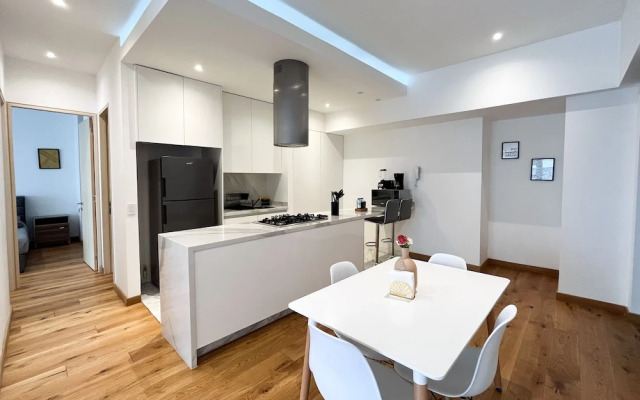 Modern Condesa Getaway w Terrace & Pool