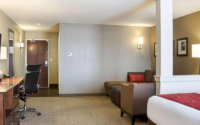 Comfort Suites Fargo Medical Center