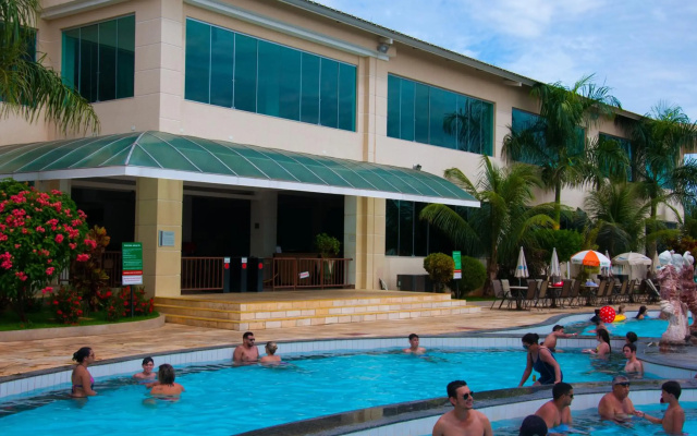 PISCINAS 24 HORAS NO LACQUA em CALDAS NOVAS