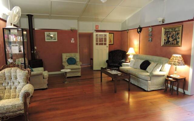 Kubba Roonga Guesthouse - Boutique Luxury Spa Retreat & Gardens