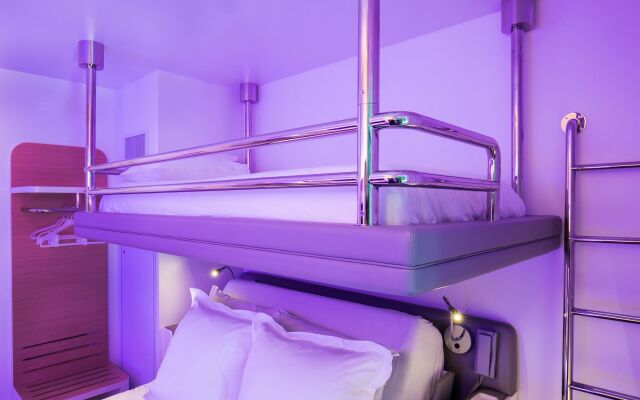 YOTEL Boston