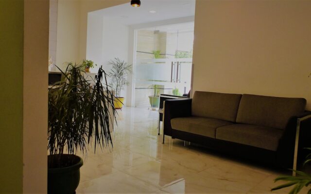 Hotel Sai Village Cyber Park