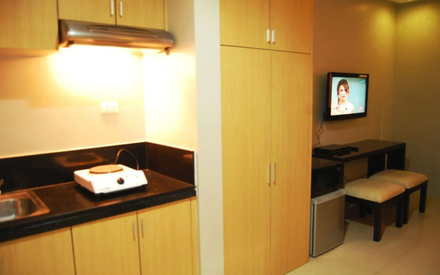 Rumi Apartelle Hotel