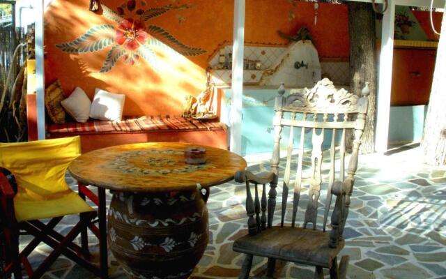 Beachfront self-catering studios in Psatha Bay - 60km from Athens