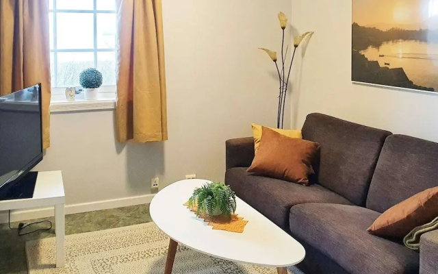 2 Person Holiday Home in Aheim
