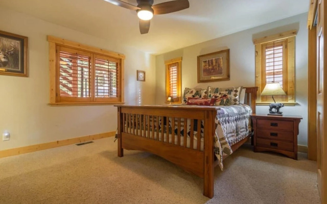 Kingswood Dr Criterion 58 - Whitney